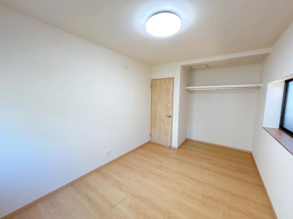 八戸市大字沢里字沢里山 洋室