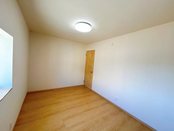 八戸市大字沢里字沢里山 洋室