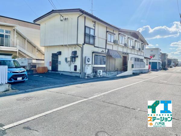 八戸市売市２丁目 前面道路含む現地写真 