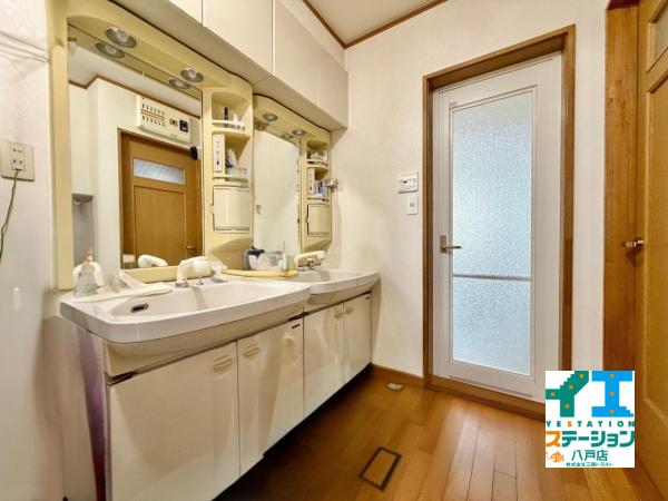 中古戸建 八戸市吹上１丁目15-37 JR八戸線本八戸駅 2,600万円