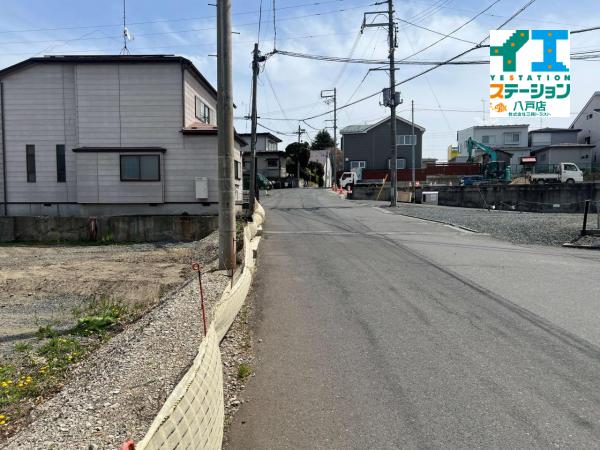 土地 八戸市柏崎５丁目117-41、117-42、117-43、117-20、117-22、117-33（住居表示未確定） JR八戸線小中野駅 2,233万円