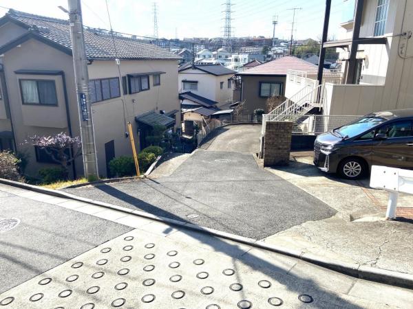 土地 伊勢原市桜台１丁目 小田急線伊勢原駅 2,700万円