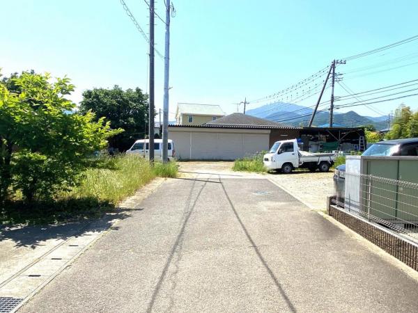 土地 伊勢原市上粕屋 小田急線伊勢原駅 1,500万円