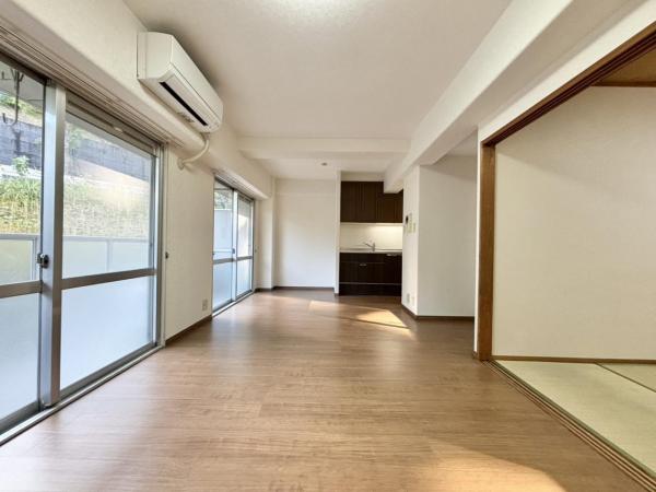 サーパス西陵樟館 リビングダイニング