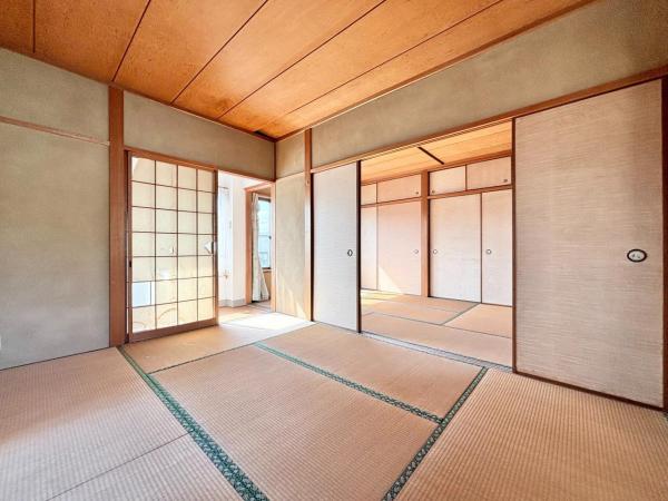 新照院町売戸建て（売ビル） リビング以外の居室 